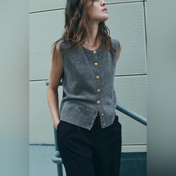 Zara Grey 100% WOOL KNIT VEST Size Large - Picture 1 of 8